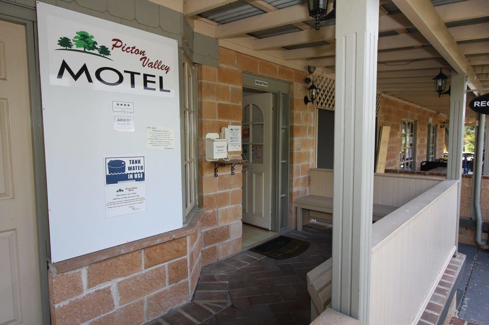 Picton Valley Motel Australia Екстериор снимка