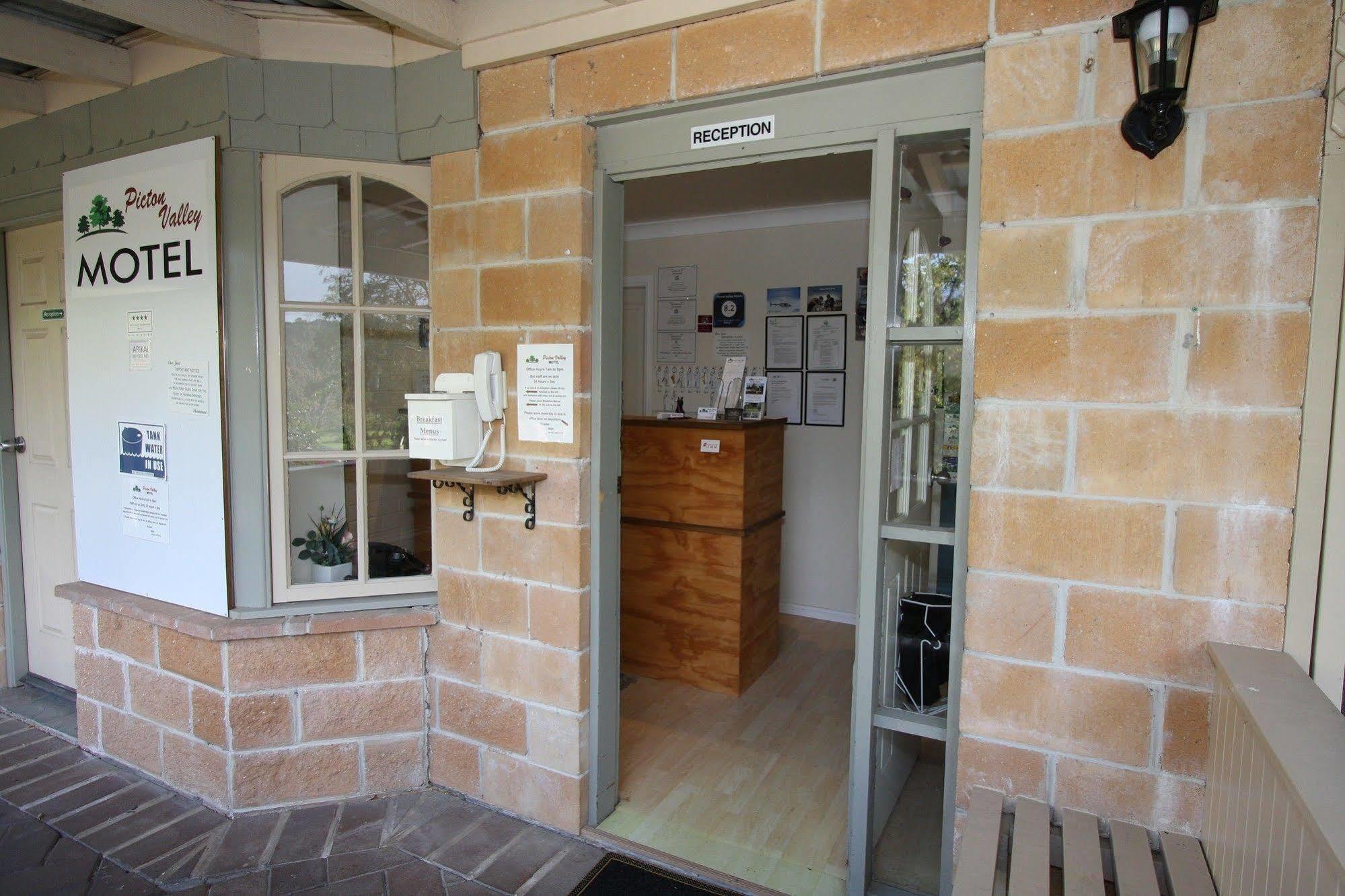 Picton Valley Motel Australia Екстериор снимка