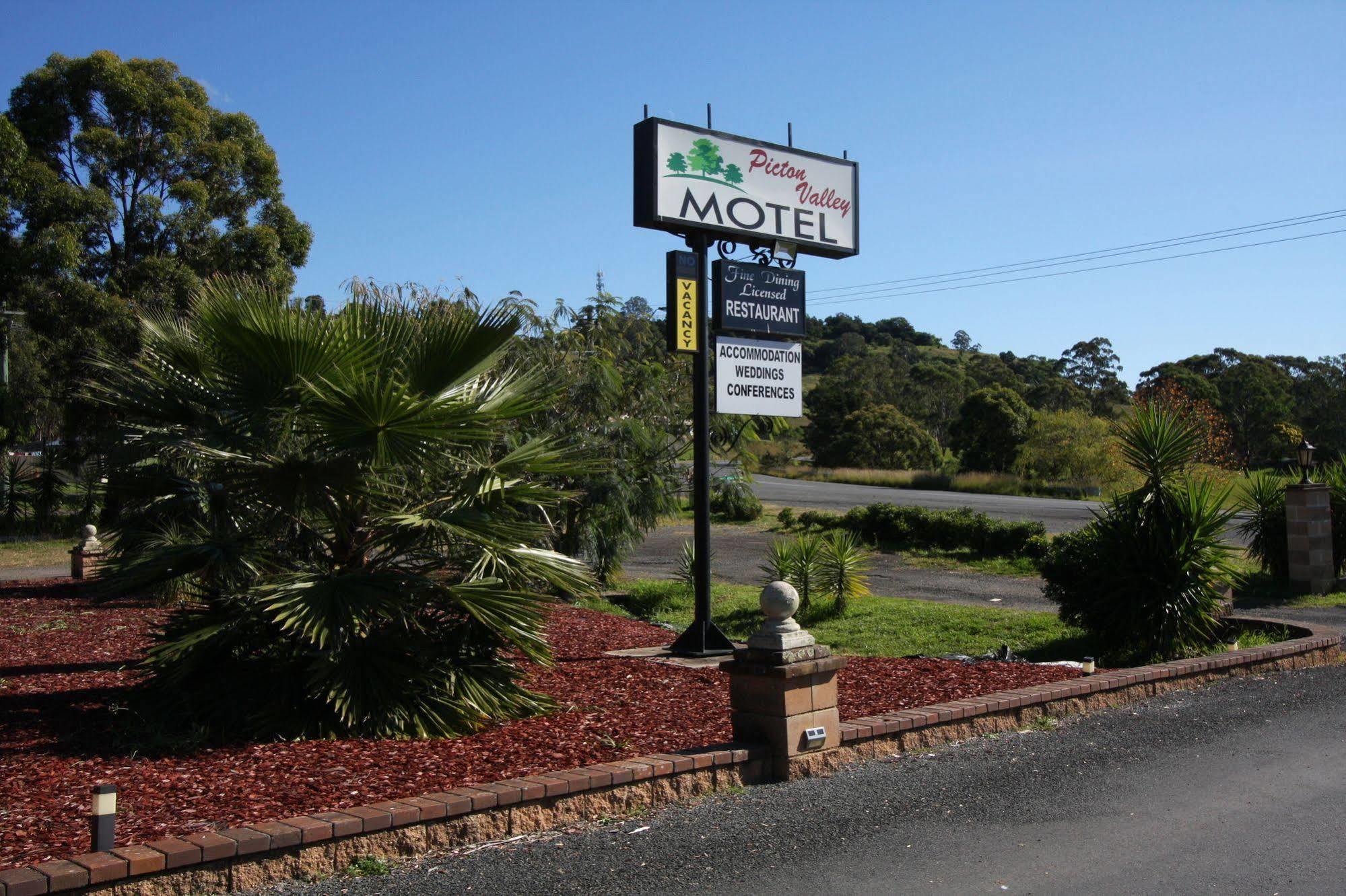 Picton Valley Motel Australia Екстериор снимка